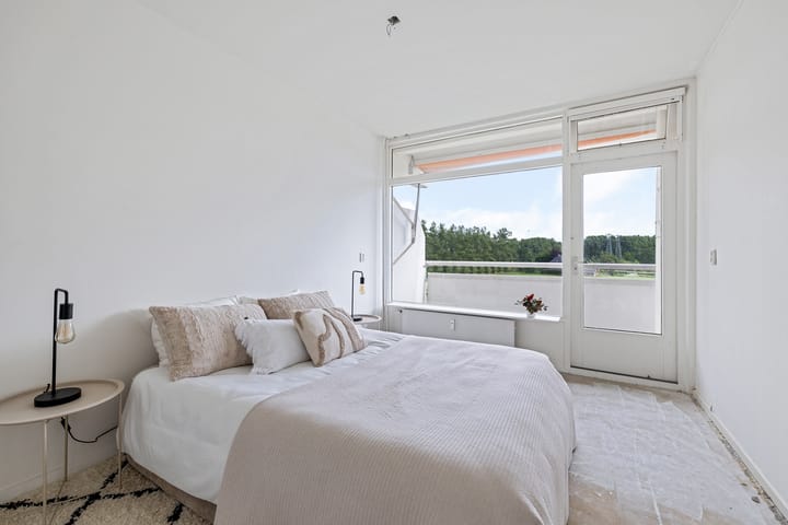 Foto 17 van van Harinxmaplein 109