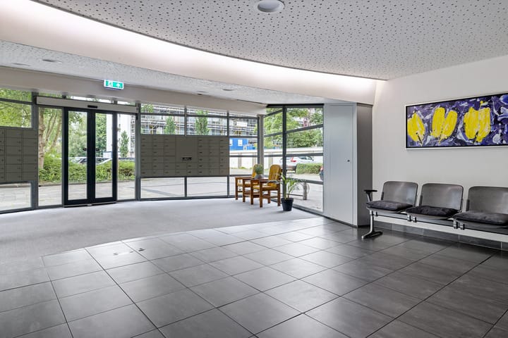 Foto 35 van van Harinxmaplein 109