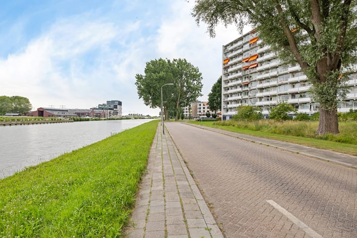 Foto 41 van van Harinxmaplein 109