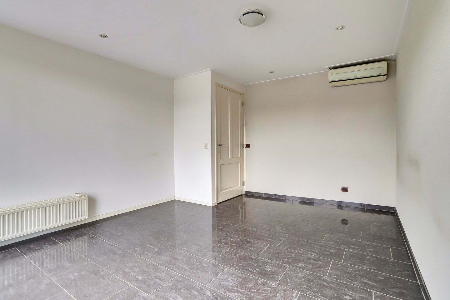 Foto 29 van Burgemeester van Houtplein 72