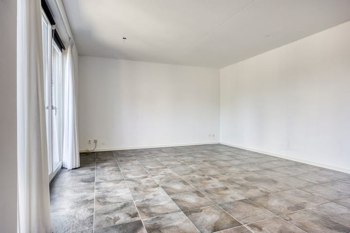 Photo 6 of Oostdam 1-A