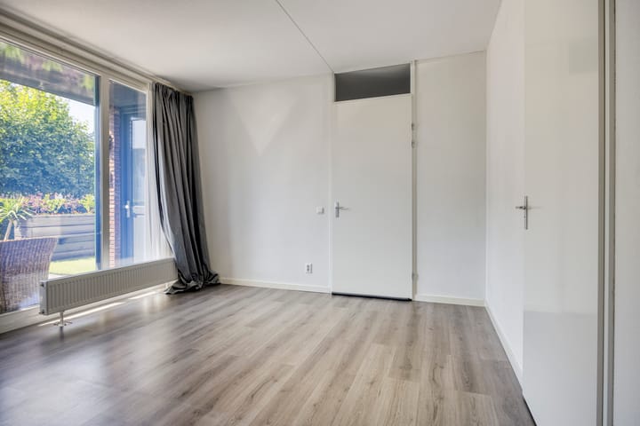 Photo 12 of Oostdam 1-A