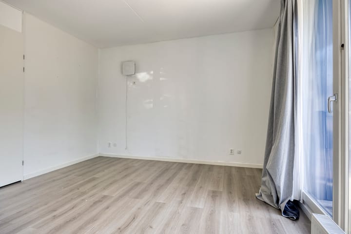 Photo 13 of Oostdam 1-A