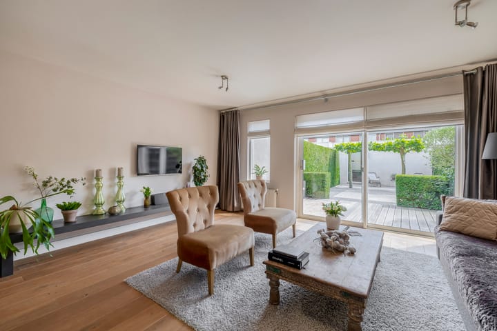 Foto 9 van Bizetstraat 36