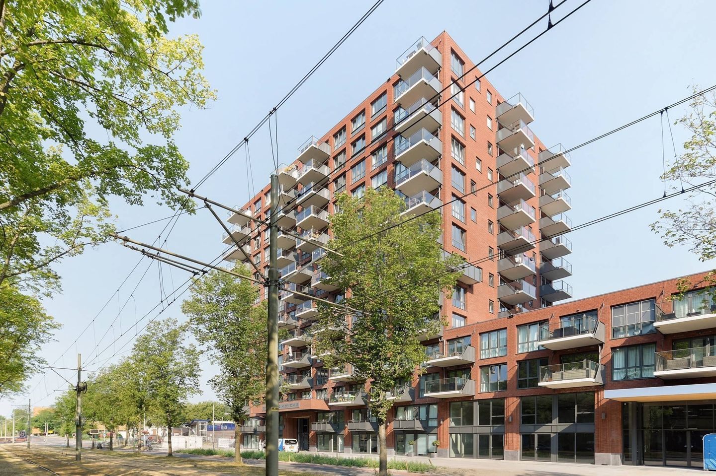 Foto 10 van Martinus Nijhofflaan 628