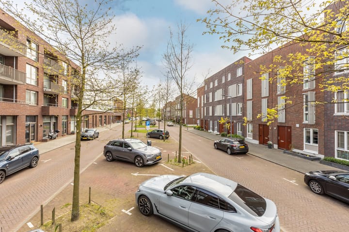 Foto 28 van Tinbergenlaan 9