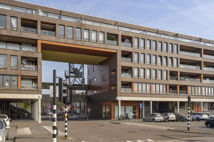 Foto 28 van Pieter Calandlaan 438