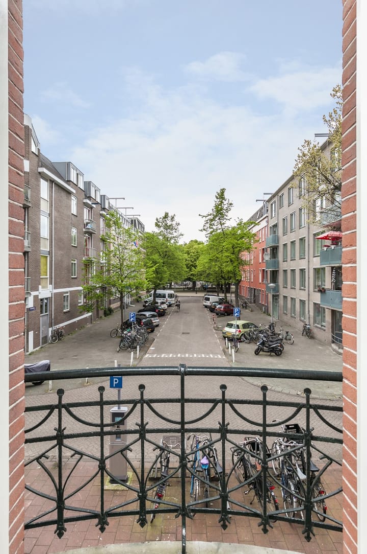 Photo 5 of Vrolikstraat 252-1