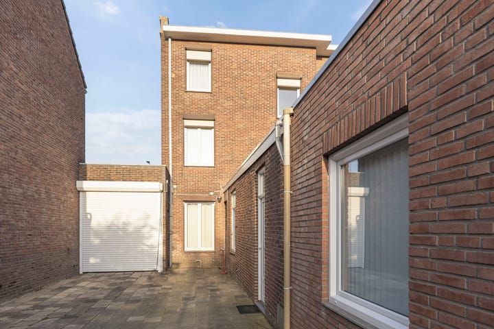 Foto 33 van Heerlerbaan 114