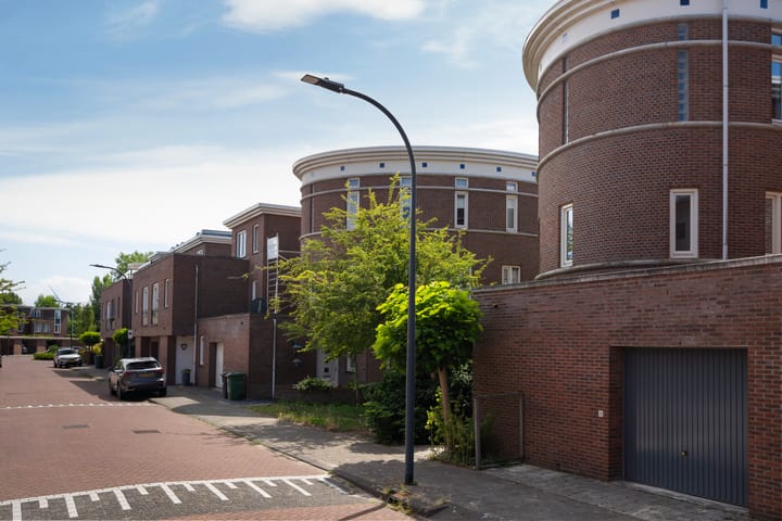 Foto 11 van Via Cimarosa 29