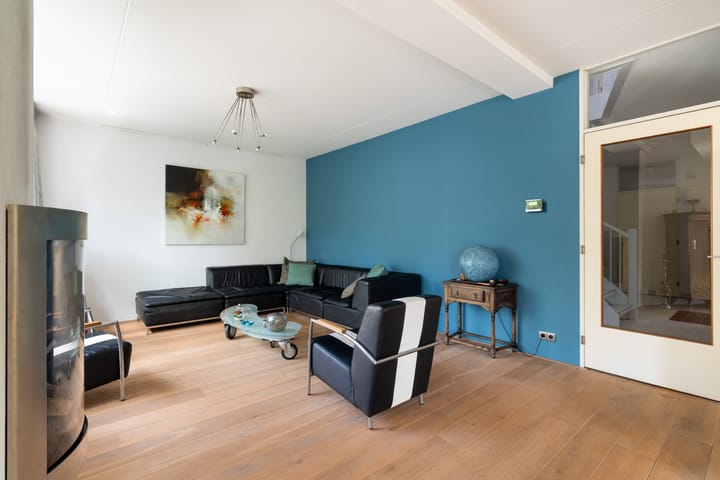 Foto 23 van Via Cimarosa 29