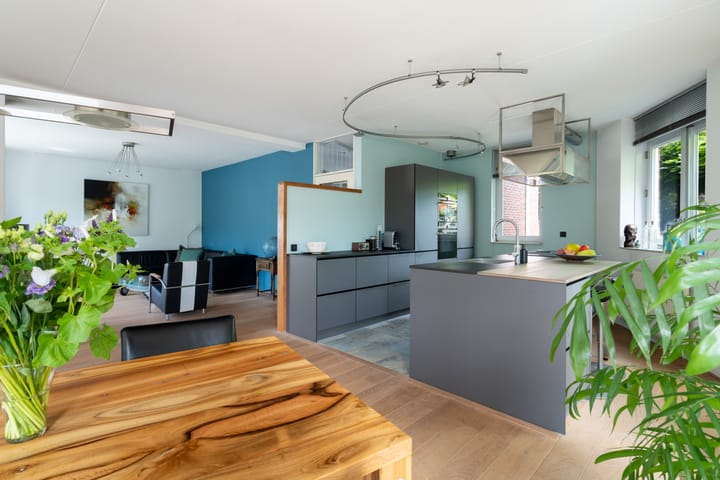 Foto 33 van Via Cimarosa 29