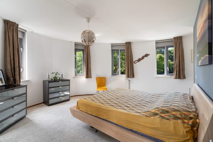 Foto 56 van Via Cimarosa 29