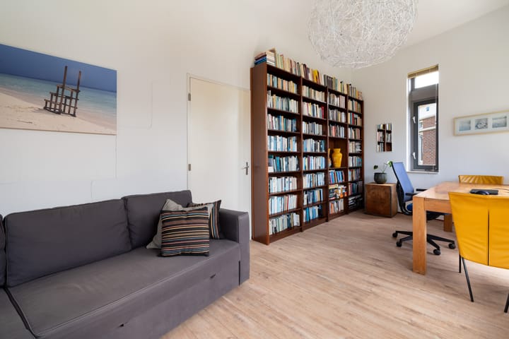 Foto 70 van Via Cimarosa 29