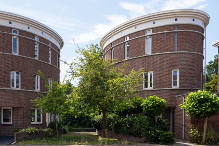 Foto 74 van Via Cimarosa 29