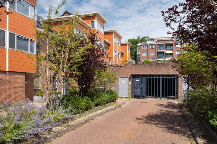 Foto 75 van Via Cimarosa 29