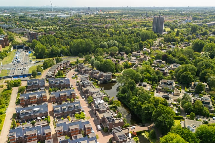 Foto 76 van Via Cimarosa 29