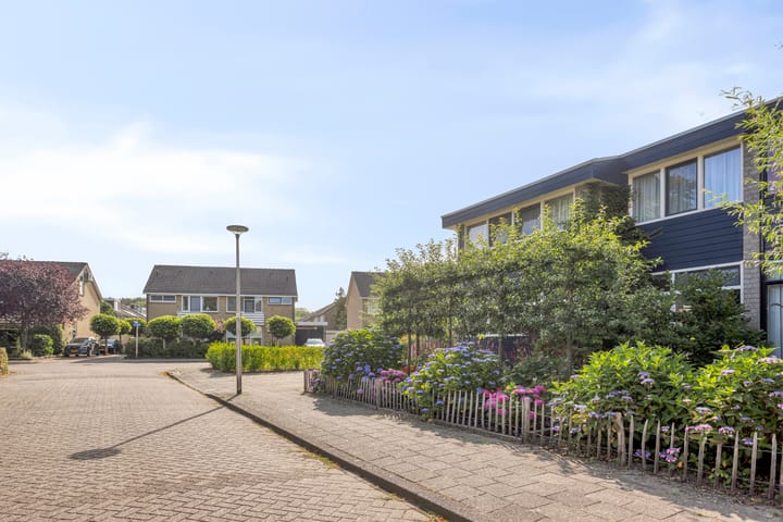 Foto 3 van Staringstraat 1