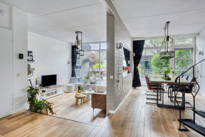 Foto 9 van Staringstraat 1