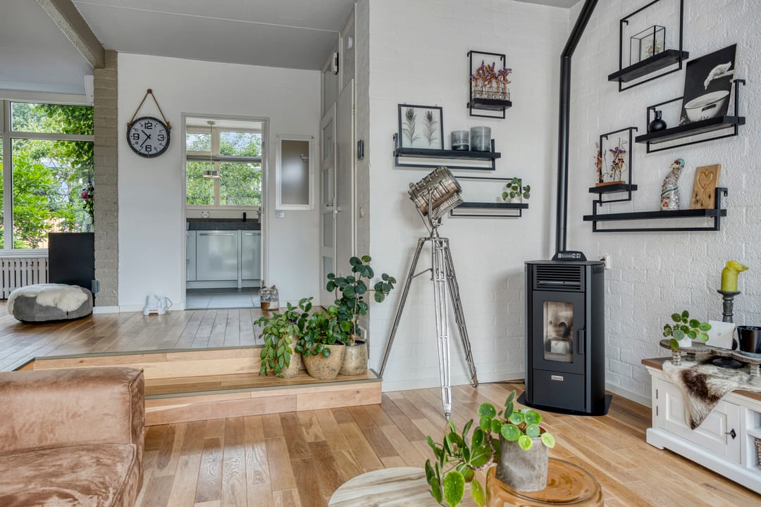 Photo 13 of Staringstraat 1