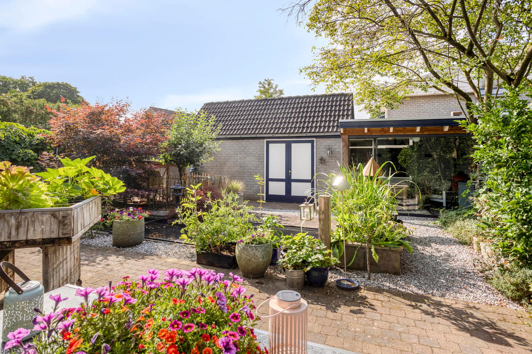 Photo 46 of Staringstraat 1