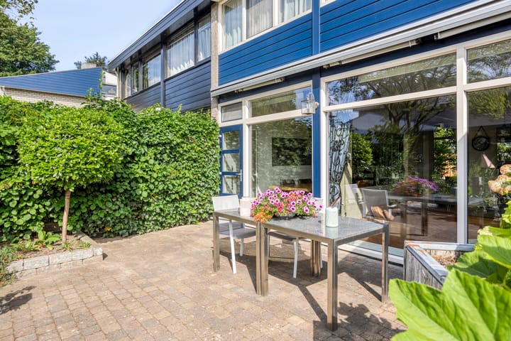 Foto 50 van Staringstraat 1