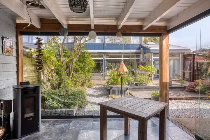 Foto 59 van Staringstraat 1