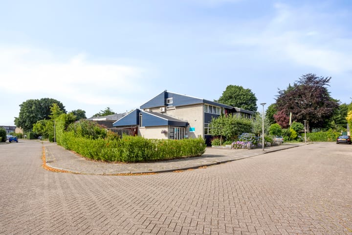 Foto 65 van Staringstraat 1