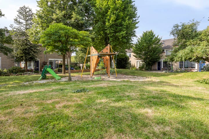 Foto 68 van Staringstraat 1