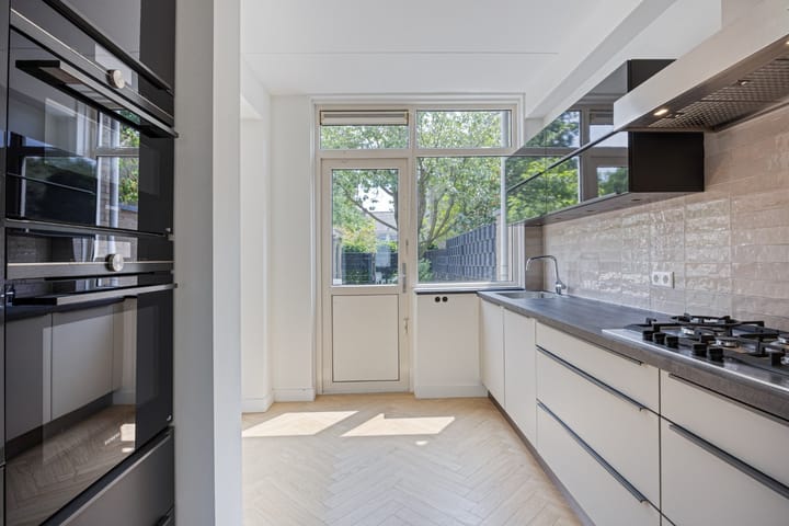 Foto 6 van Stekelbrem 43