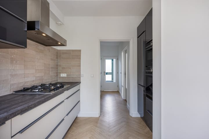 Foto 7 van Stekelbrem 43