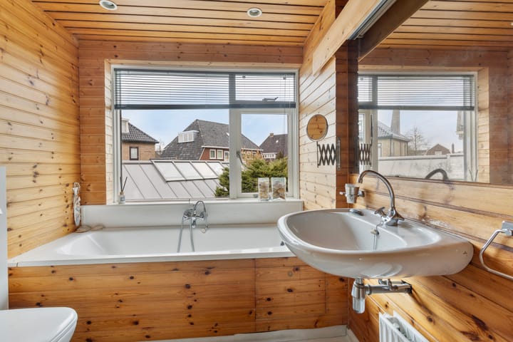 Foto 19 van Burgemeester De Vriesstraat 3