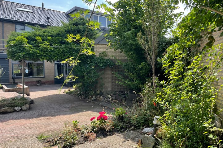 Foto 26 van Burgemeester De Vriesstraat 3