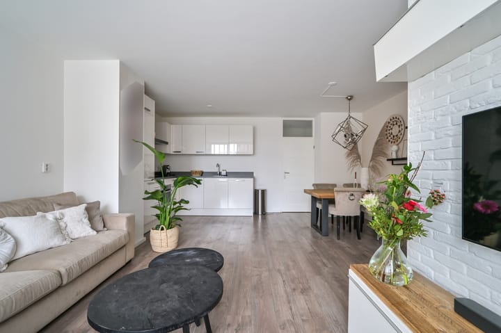 Photo 21 of Orvelterdek 37