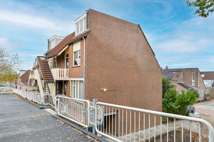 Photo 44 of Orvelterdek 37