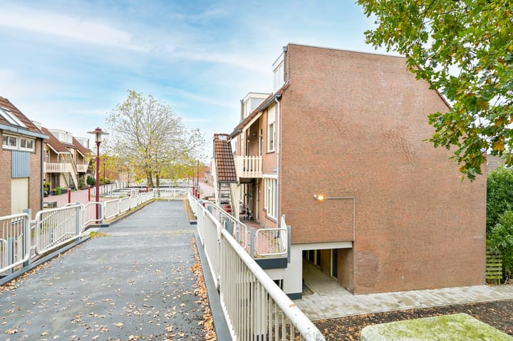 Photo 48 of Orvelterdek 37