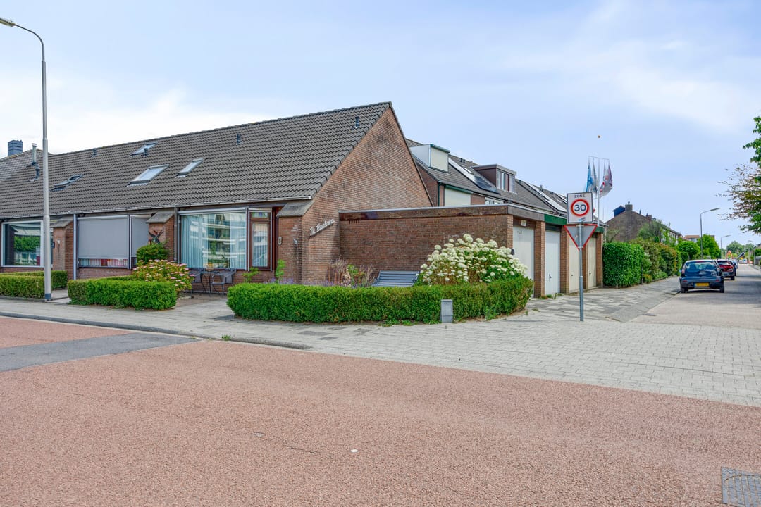 Photo 17 of Burgemeester Neetstraat 3