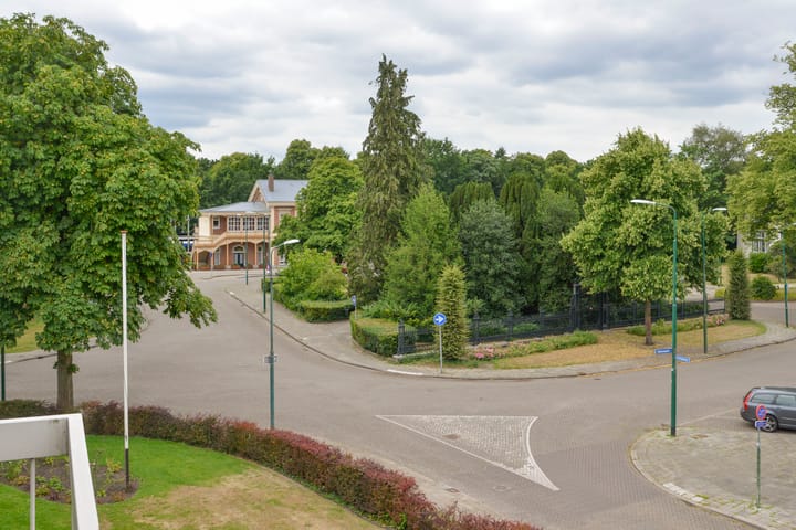 Photo 2 of Stationsplein 50