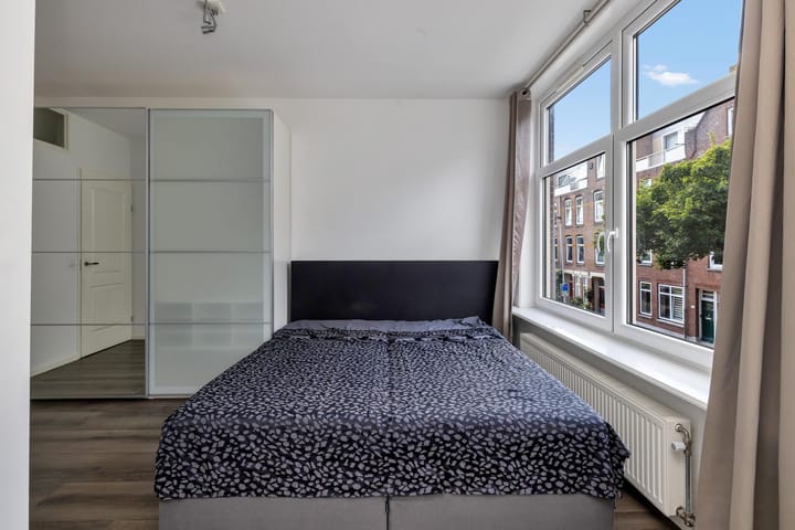 Foto 14 van Riebeekstraat 14-A01