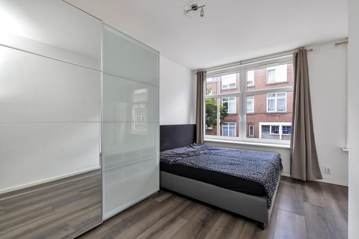 Foto 15 van Riebeekstraat 14-A01