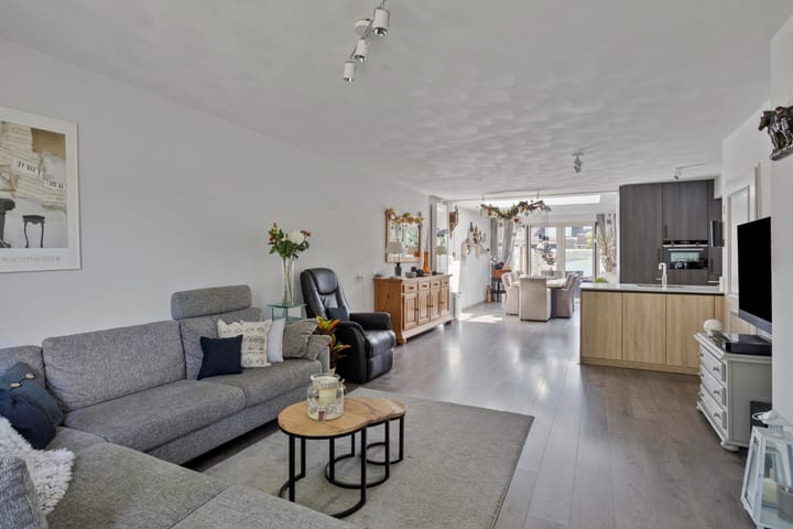 Foto 2 van Steenoven 22