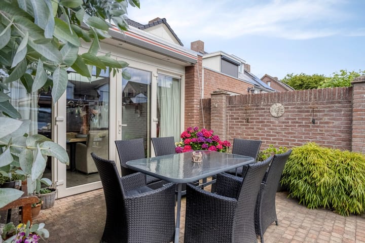 Foto 30 van Steenoven 22