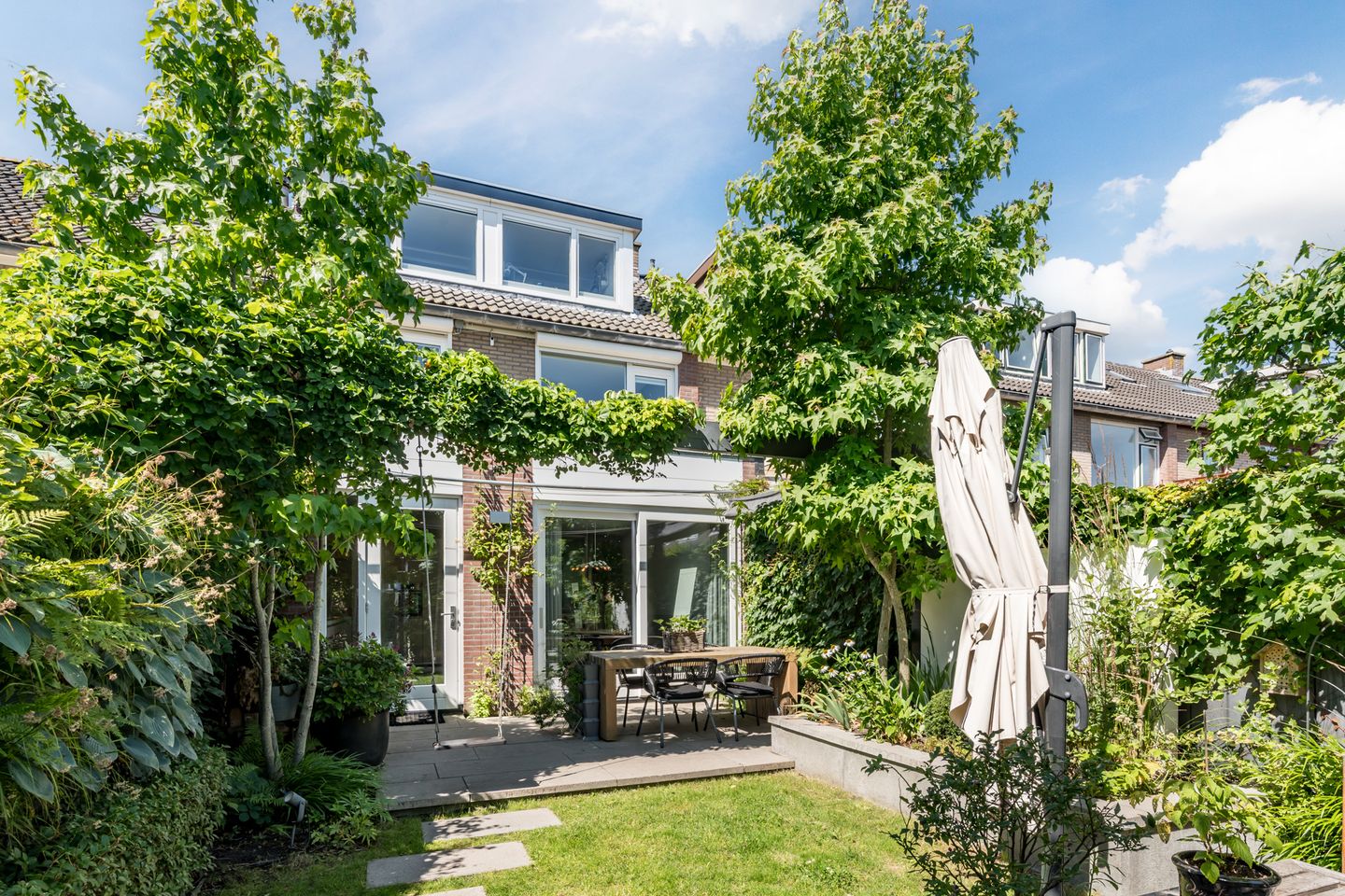 Photo 4 of Irisstraat 18