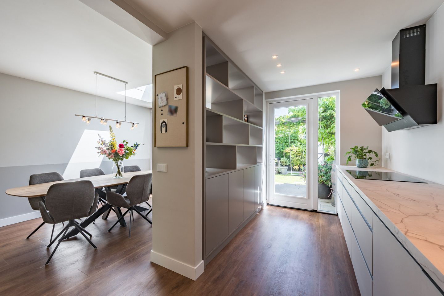 Photo 19 of Irisstraat 18