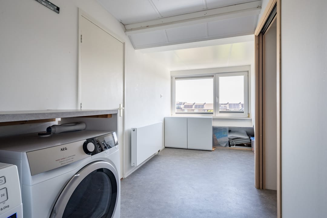 Photo 32 of Irisstraat 18