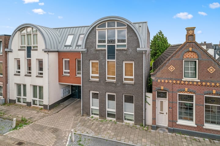 Foto 1 van Damstraat 46-E