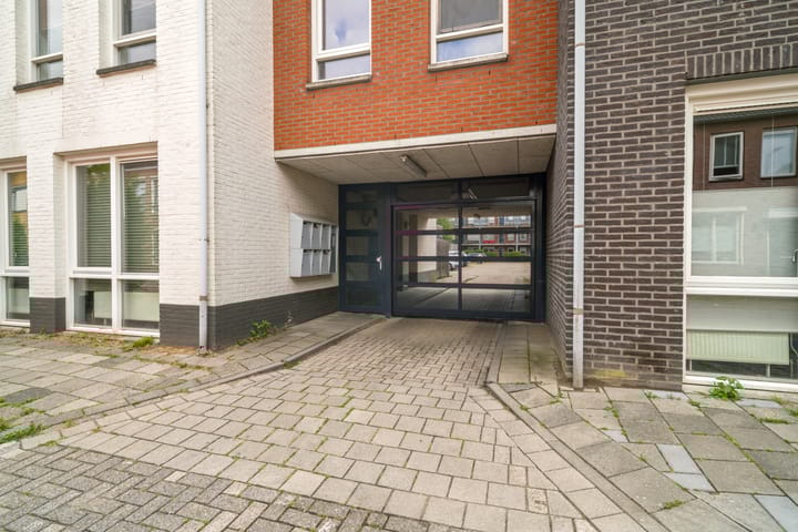 Foto 30 van Damstraat 46-E