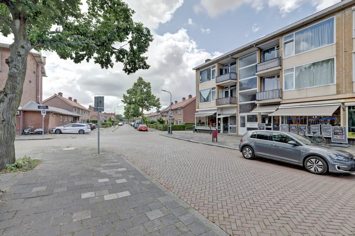 Foto 21 van Amalia van Solmsstraat 39