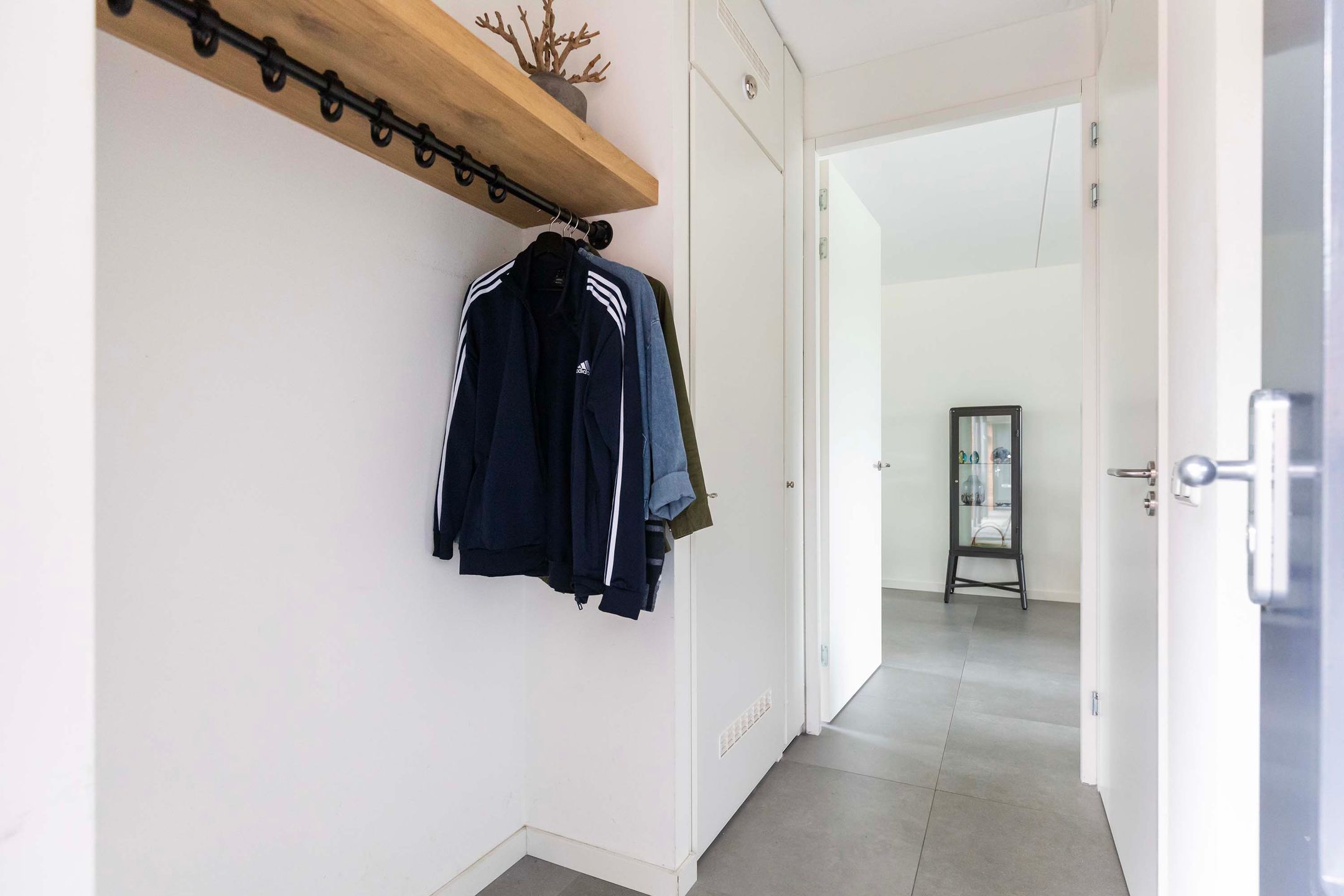 Photo 6 of Leigraaf 14-E