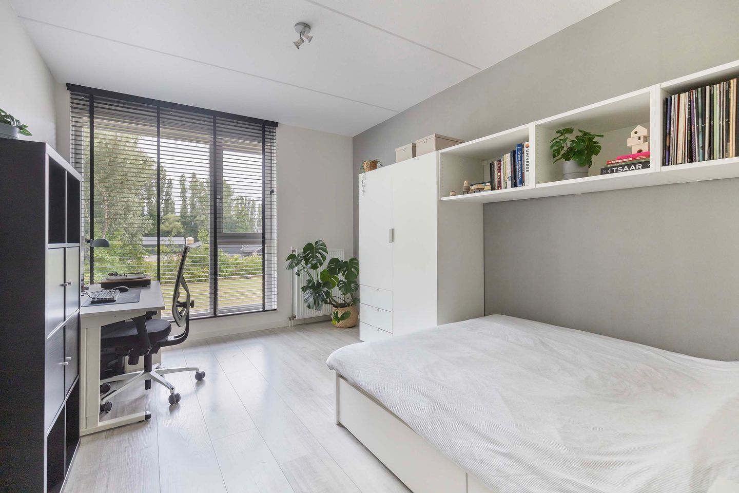 Photo 29 of Leigraaf 14-E